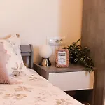 Golden Elio Apartman Póla