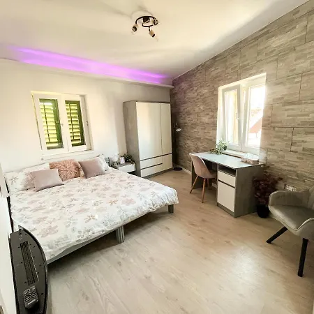 Golden Elio Apartamento *