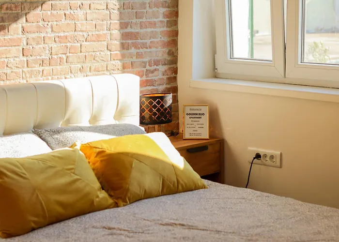 Golden Elio Apartment *