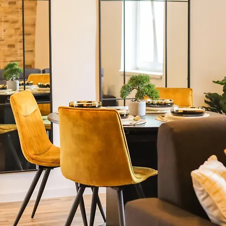 Golden Elio Apartment