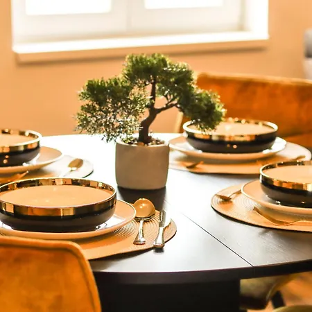 Golden Elio Apartment *