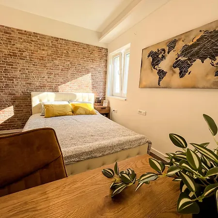 Apartment Golden Elio *