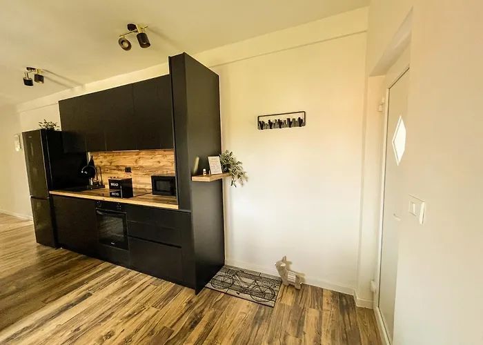 Golden Elio Пула