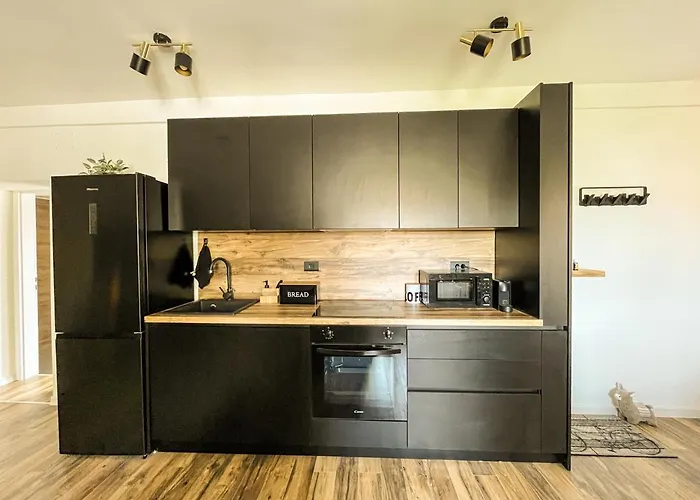 Golden Elio Apartman Póla