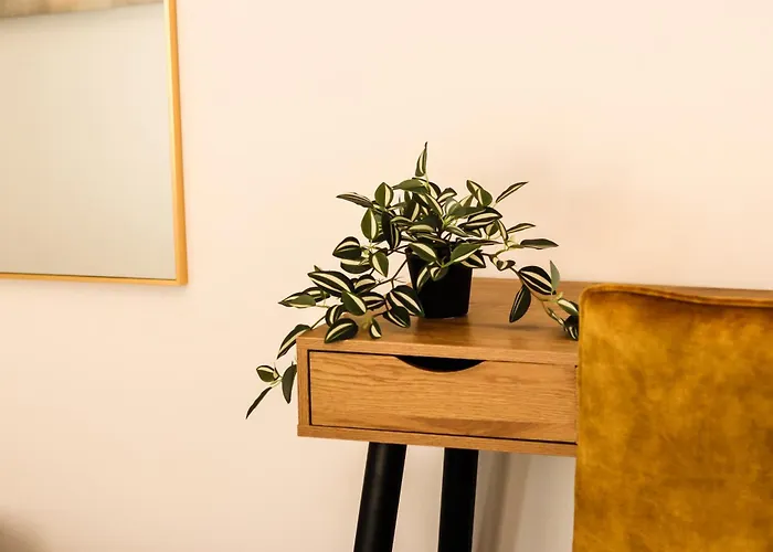 Golden Elio Пула