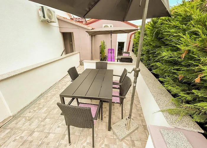 Golden Elio Apartman *