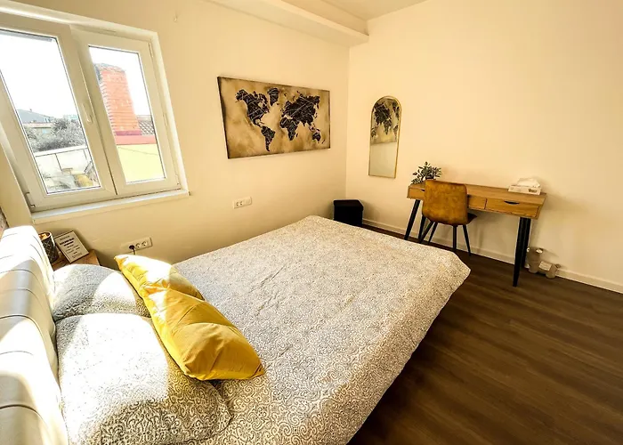 Golden Elio Apartman Póla