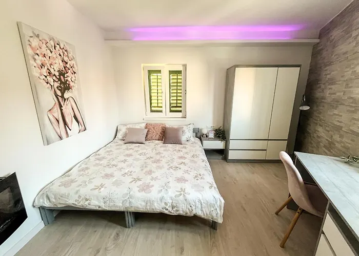 Golden Elio * Пула