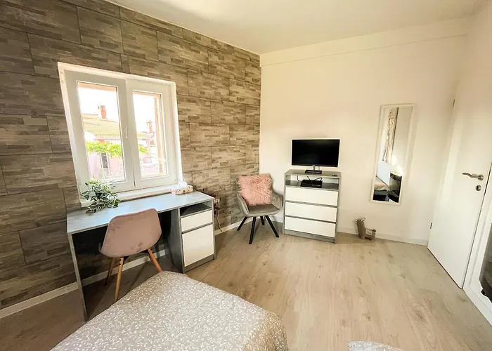 Golden Elio Apartament *